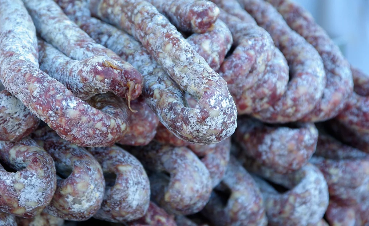 Comment reconnaître un vrai saucisson Saint-Azay ?