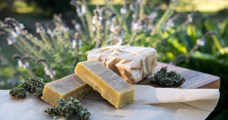 Le beurre d'Isigny et les caramels : un souvenir gourmand indispensable