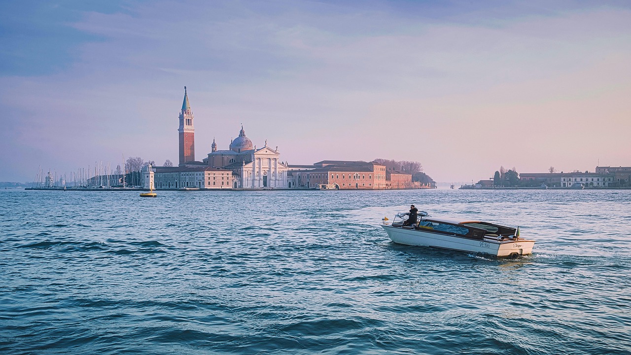 découvrez des destinations abordables pour voyager sans vous ruiner : nos conseils et astuces pour profiter au maximum de votre budget tout en explorant de nouveaux horizons.