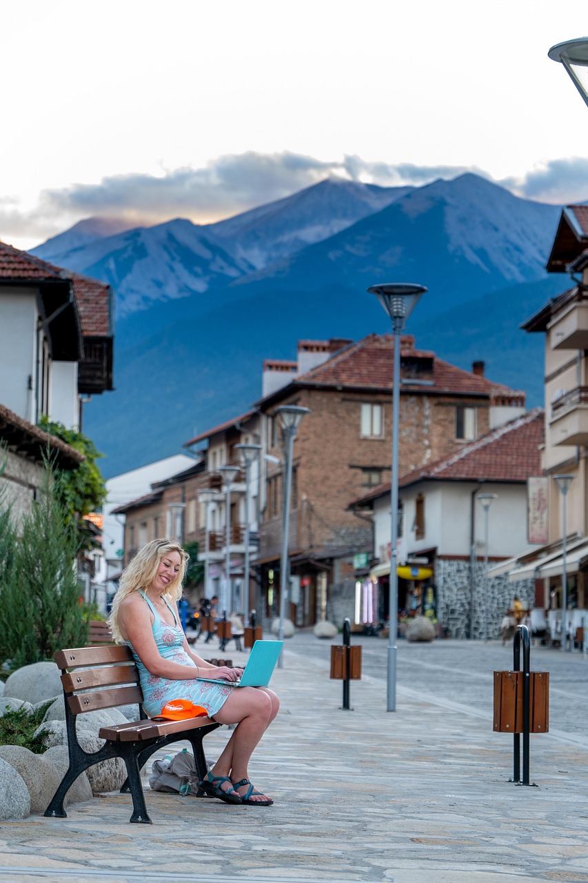 découvrez le mode de vie digital nomad : conseils, outils et astuces pour travailler tout en voyageant à travers le monde et profiter d'une liberté totale grâce au travail à distance.