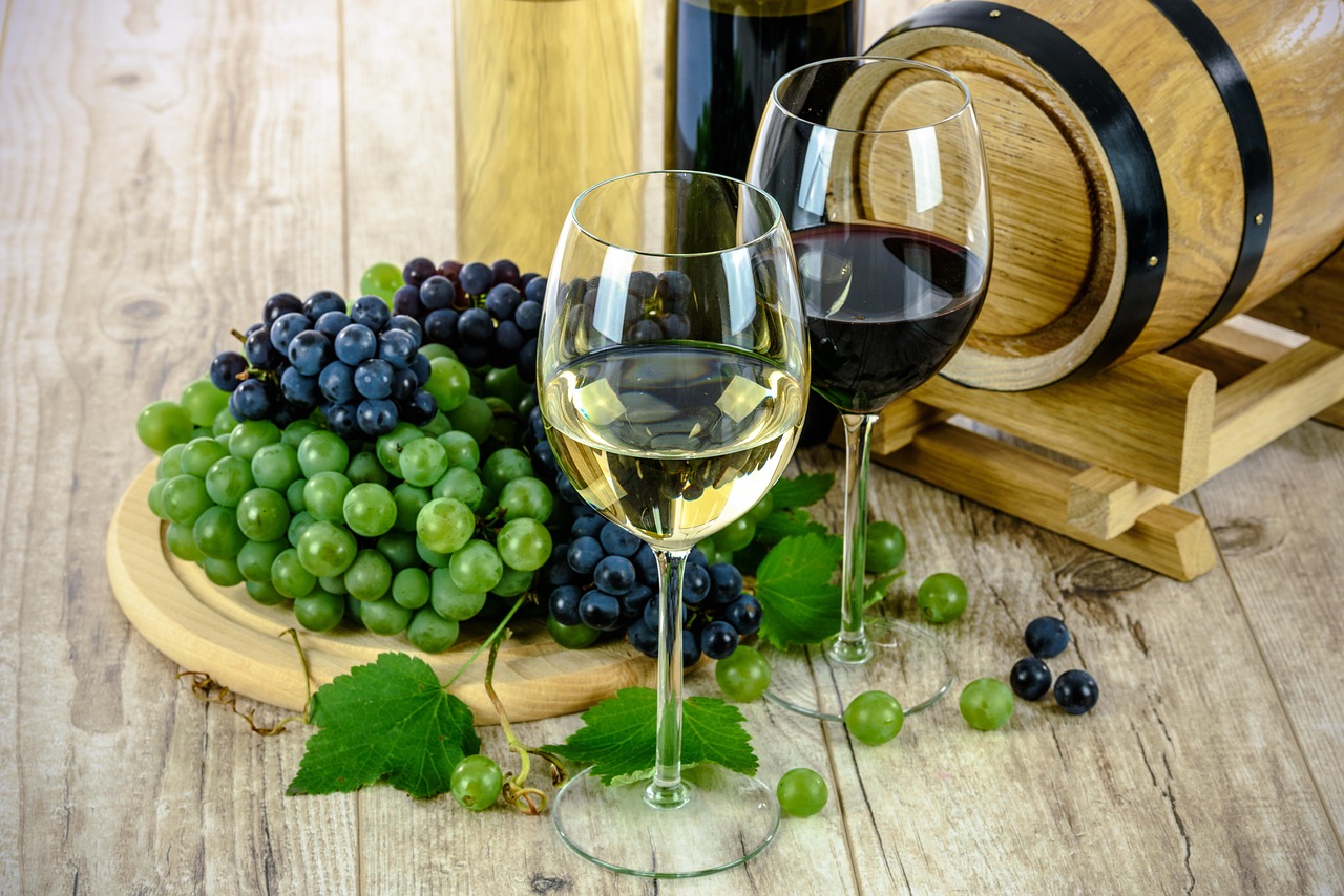 découvrez les meilleurs accords mets et vins pour sublimer vos repas. conseils, astuces et sélections de vins adaptés à chaque plat pour une expérience gustative inoubliable.
