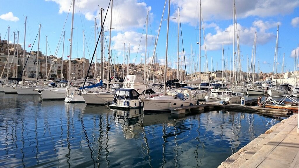 découvrez comment voyager de manière responsable et respectueuse de l'environnement avec nos conseils pour un tourisme durable, des destinations éco-responsables et des astuces pour réduire votre empreinte carbone lors de vos déplacements.