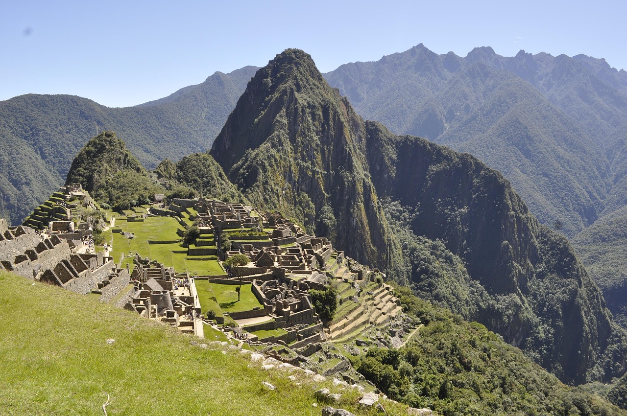 préparez votre trek au machu picchu avec notre guide complet : conseils indispensables, équipement nécessaire et astuces pour une aventure réussie au cœur des andes.